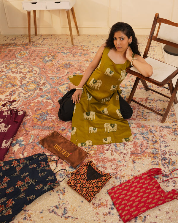 Heena Gajraj Motif Print Long Kurti – Full Length View