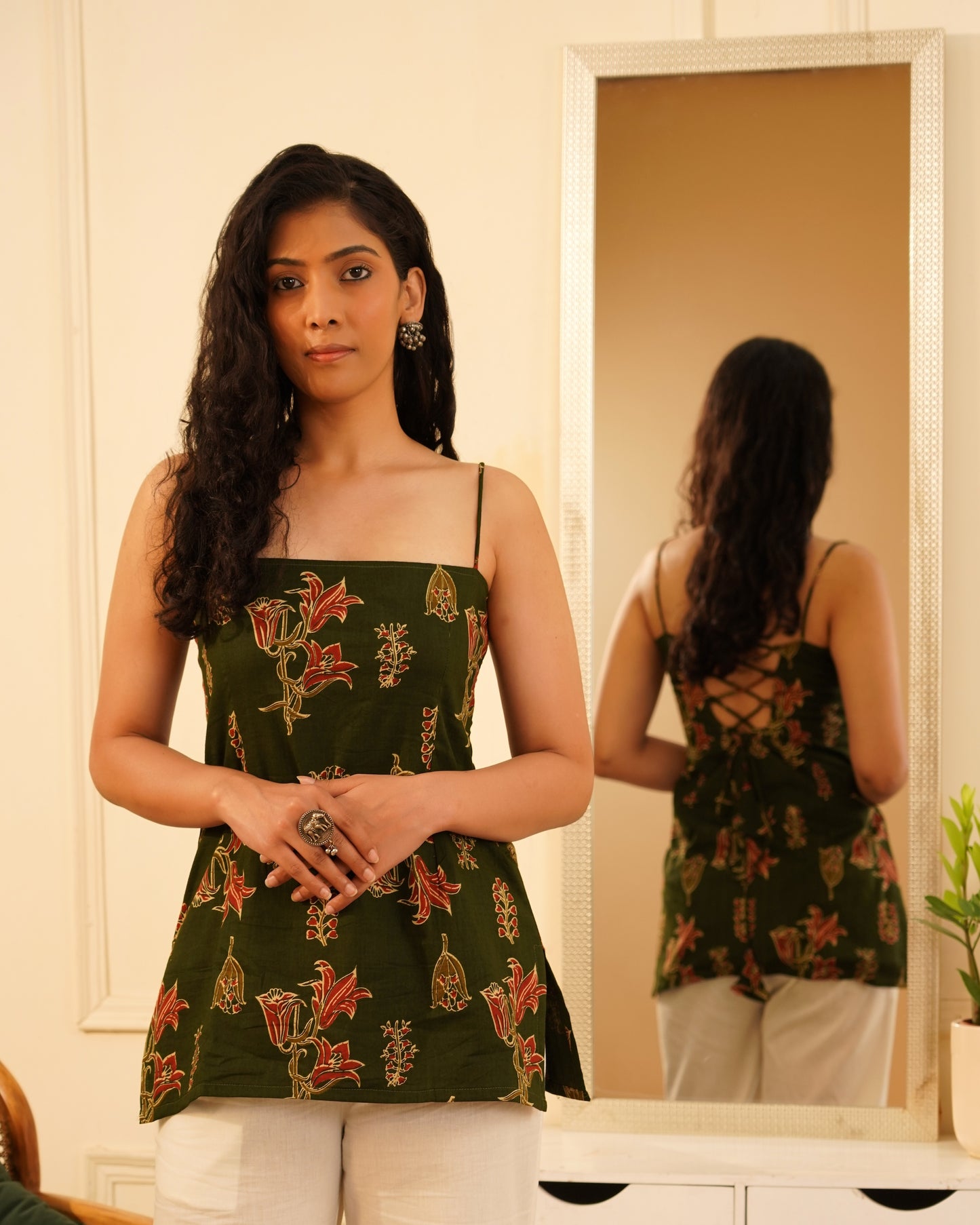 Phool Bagru Print Kurti – Side View