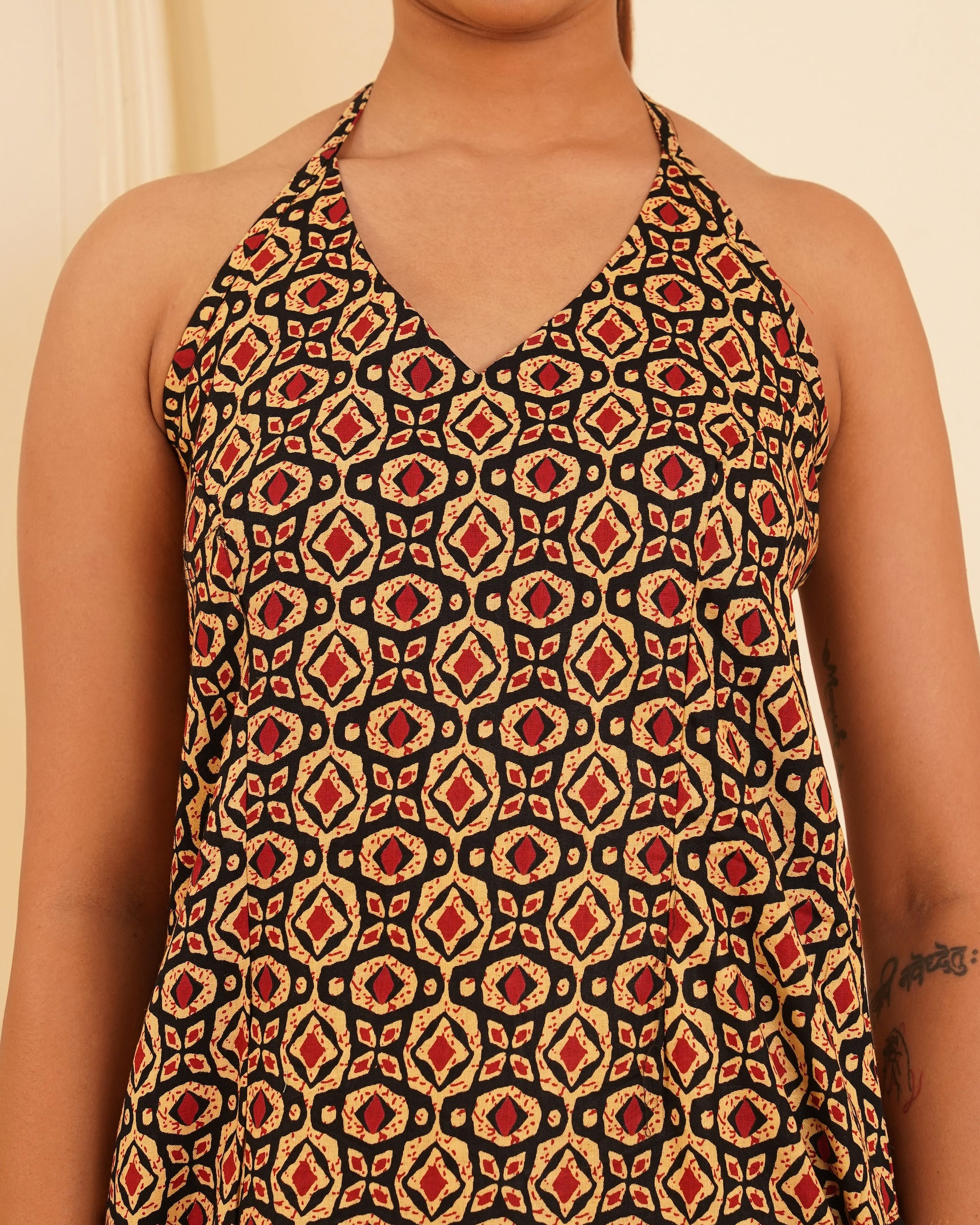 Poo Ajrak Print Halter Kurti – Fabric Close-up | IndiZari