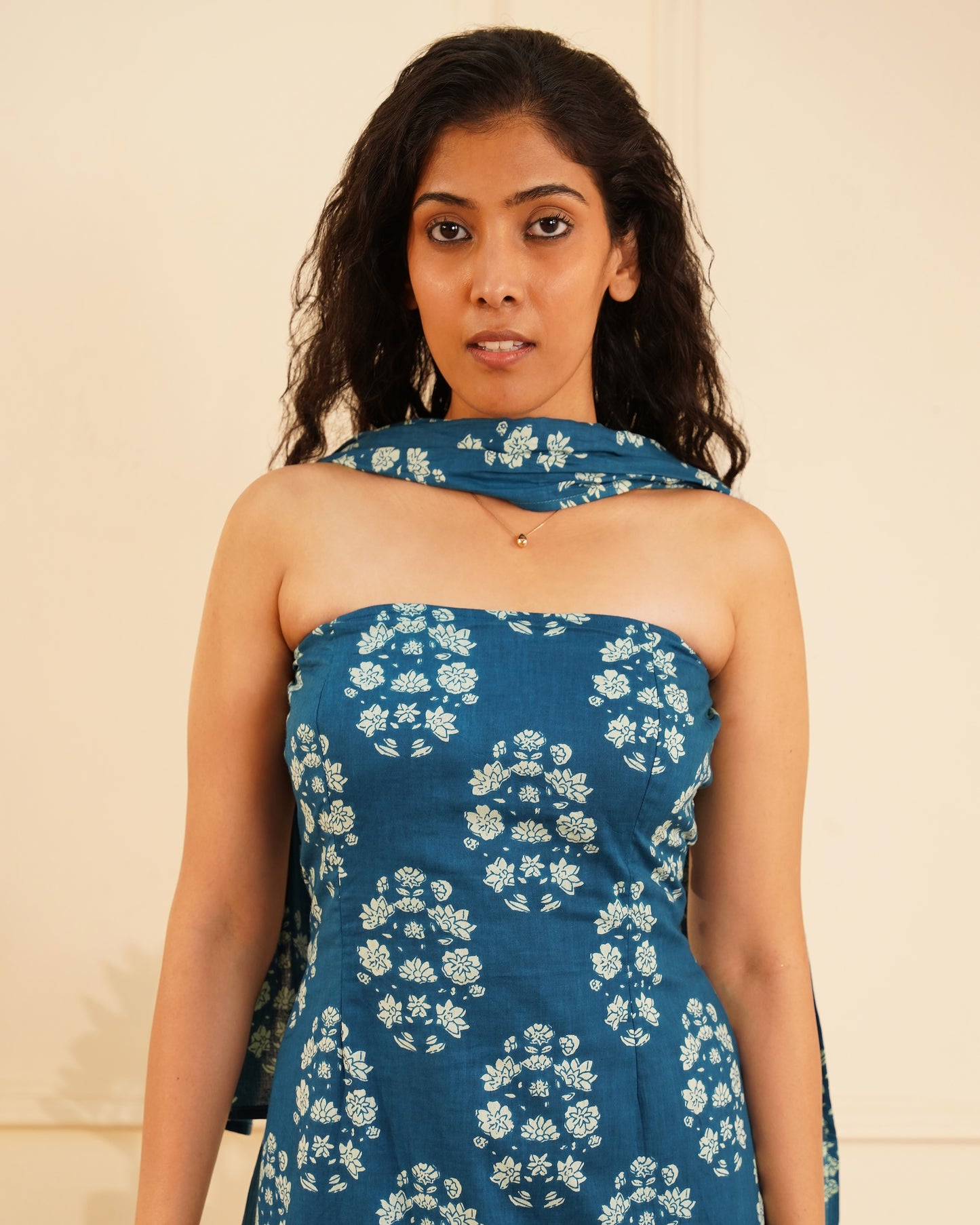Sara Dabu Print Strapless Maxi Dress – Side View
