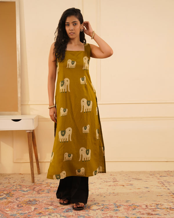 Heena Deep Back Long Kurti – Front View | IndiZari